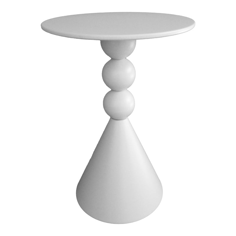 Модерна висока странична масичка Side Table Vedaus изработена од цврст структурен метал во топла крем боја, со паметна геометриска основа и тенок лоунџ профил