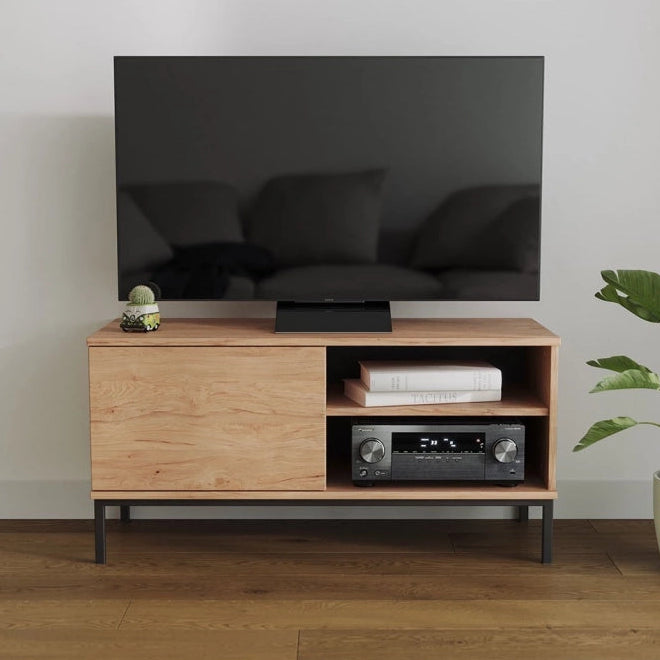 minimalisticka-tv-komoda-siena-priroden-drven-dekor-135cm