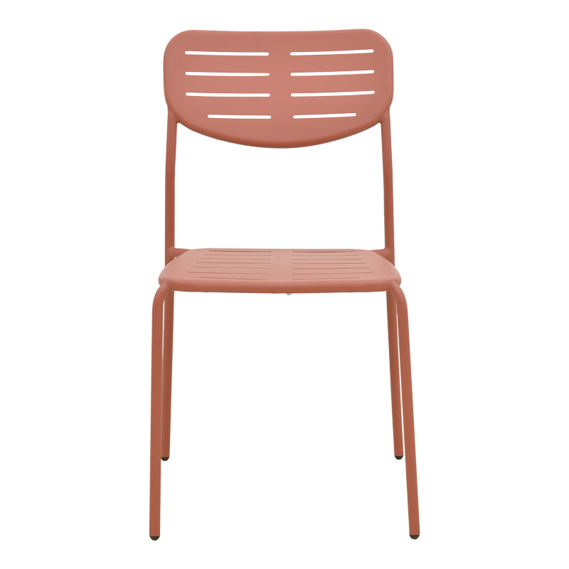 Модерен метален стол Aeroin во теракота боја со индустриски дизајн и можност за редење