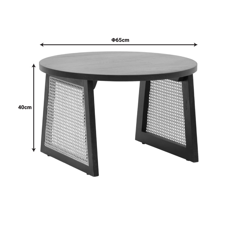 Модерна тркалезна клуб маса Coffee table Xenas со горна површина од масивно манго дрво и раскошна цилиндрична база од рачно ткаен природен ратан во натур нијанса